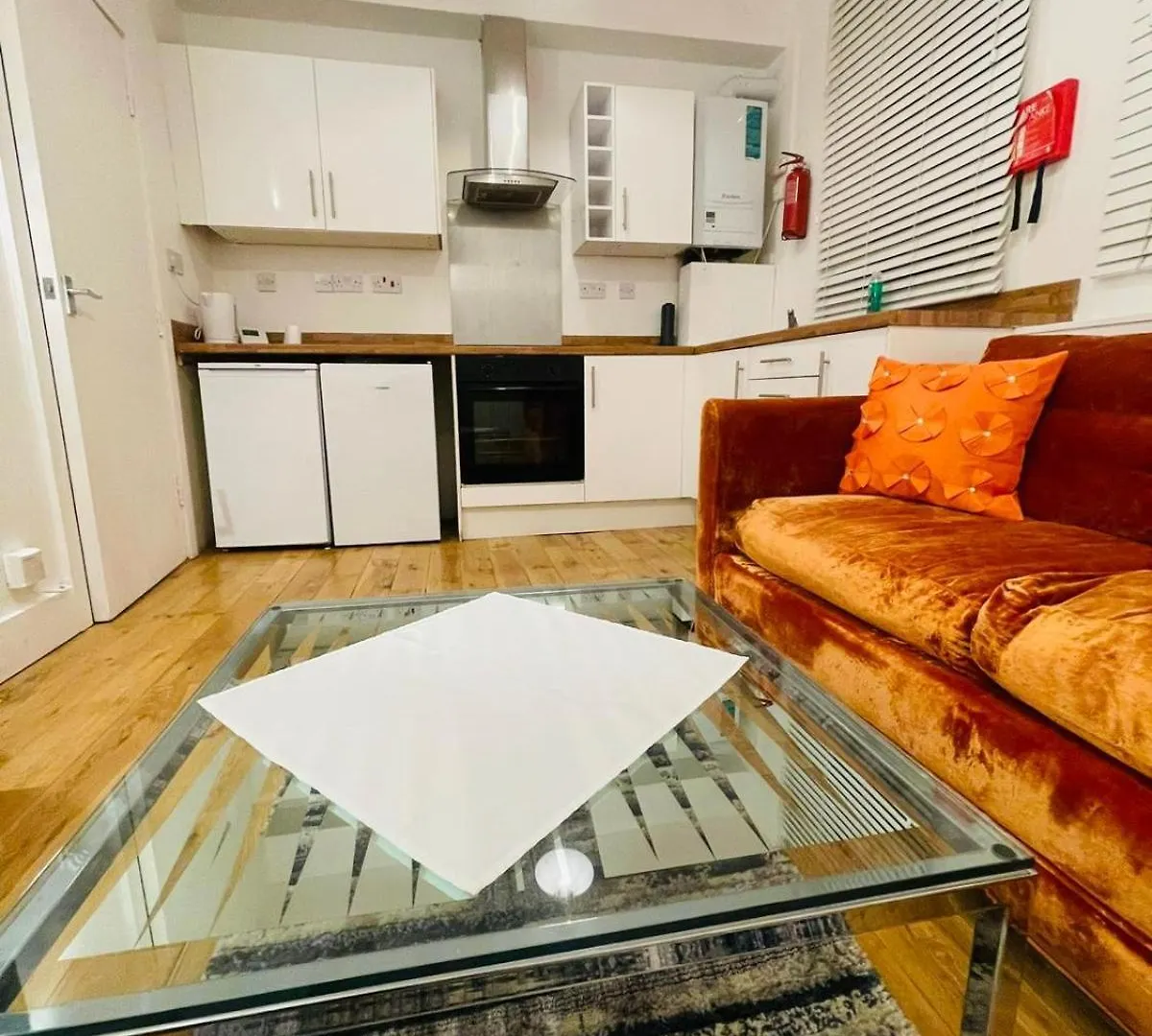 Ground Floor 3Bed Tower Bridge Shard View With Riverview London 0*,  United Kingdom