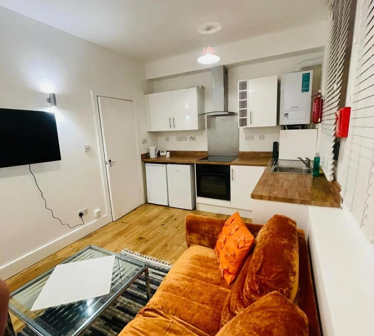 Ground Floor 3Bed Tower Bridge Shard View With Riverview London Apartment